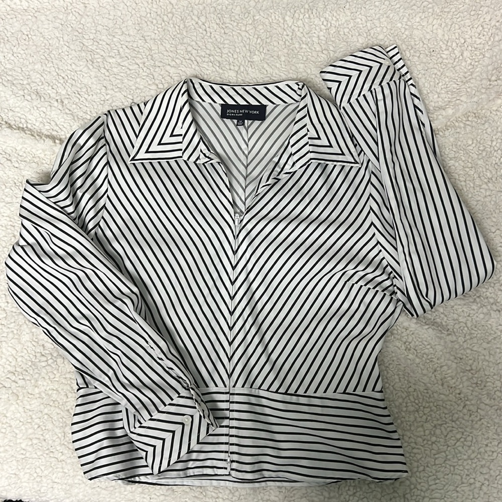 Jones New York Black & White Striped Zip Blouse | Timeless Career Chic | Bundle💸 - Picture 2 of 11